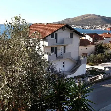In Okrug Gornji With Sea View, Terrace, Air Conditioning, Wifi 5059-1 * Trogir